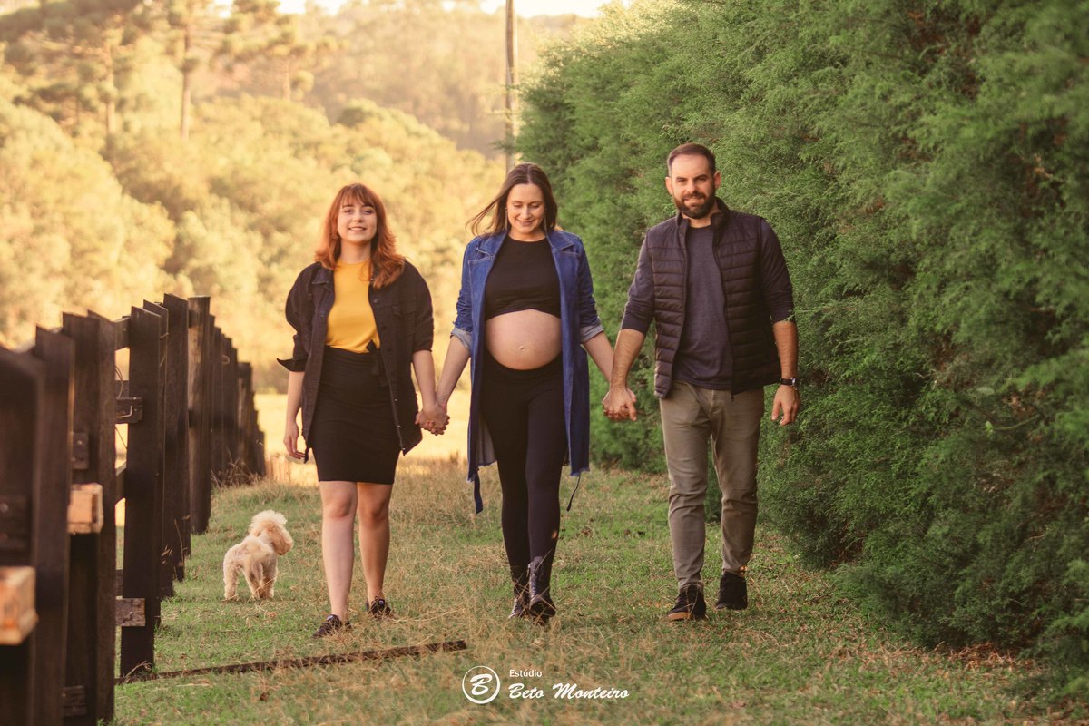 Book Gestante e Família em Curitiba - Book de gestante lifestyle - Fotos ao ar livre - Fotos em estúdio - Grávida - Gestação - Estudio Beto Monteiro - Cabanha Matoski - Lidia - Diego - Luana - Meg - Léo
