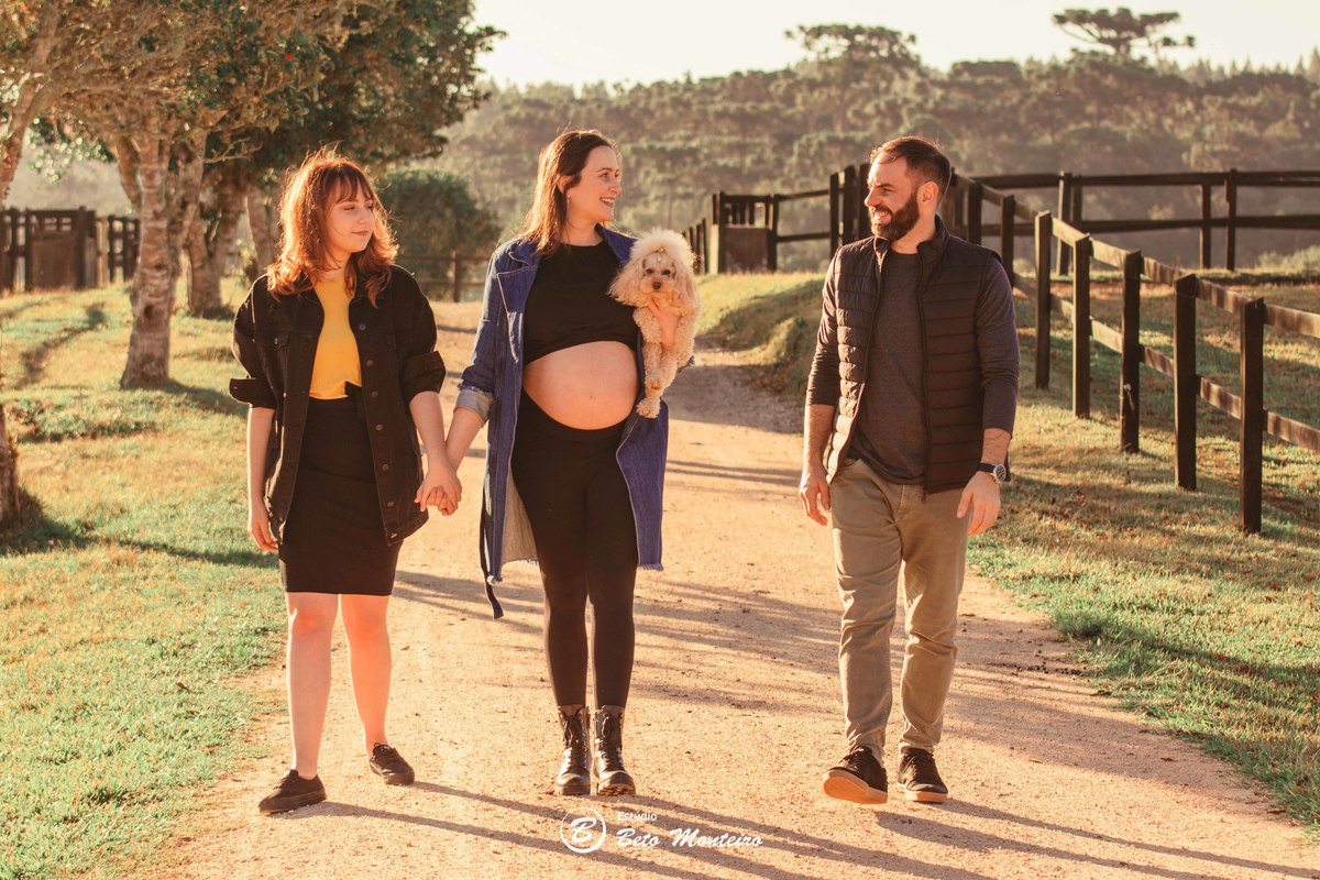 Book Gestante e Família em Curitiba - Book de gestante lifestyle - Fotos ao ar livre - Fotos em estúdio - Grávida - Gestação - Estudio Beto Monteiro - Cabanha Matoski - Lidia - Diego - Luana - Meg - Léo