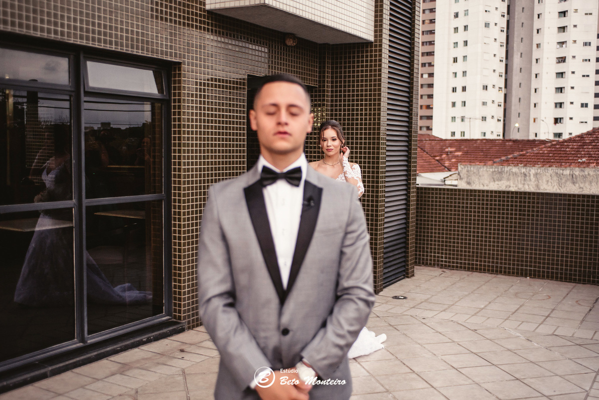 fotografo de casamento - videos de casamento - filmagem - casamento - cinegrafista - filmmaker - wedding - produtora - curitiba - estudio beto monteiro - casal - pre wedding - ana e matheus - le rechaud - first look - noiva se maquiando -