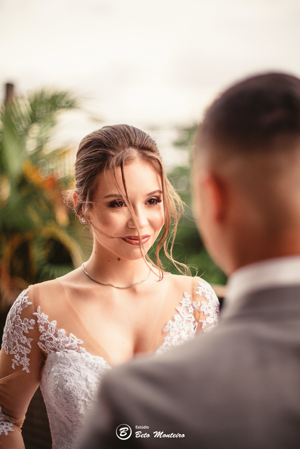 fotografo de casamento - videos de casamento - filmagem - casamento - cinegrafista - filmmaker - wedding - produtora - curitiba - estudio beto monteiro - casal - pre wedding - ana e matheus - le rechaud - first look - noiva se maquiando -