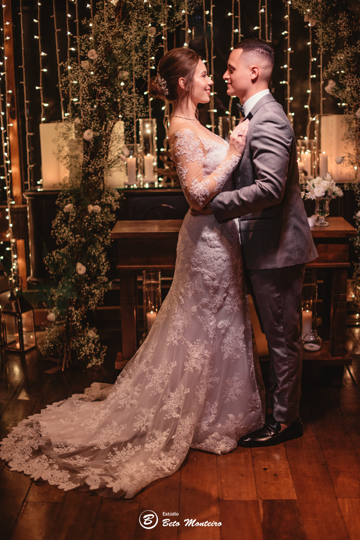 fotografo de casamento - videos de casamento - filmagem - casamento - cinegrafista - filmmaker - wedding - produtora - curitiba - estudio beto monteiro - casal - pre wedding - ana e matheus - le rechaud - first look - noiva se maquiando -