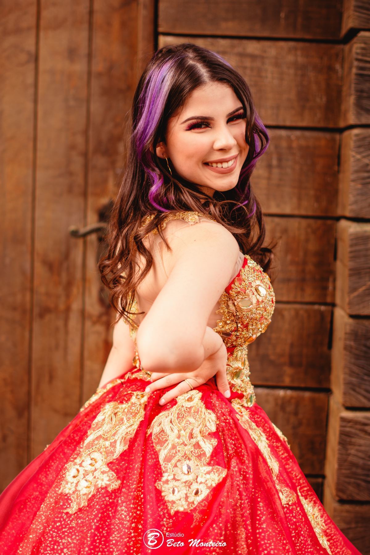 Aniversário de 15 anos - Foto e Filmagem - Debutante - Estúdio Beto Monteiro - Curitiba - fotografo de 15 anos - sessao de fotos - book de fotos - book de 15 anos - fotografo - Gabi - Rober e Gabi - Ana Cecilia - memorial ucraniano - parque tingui