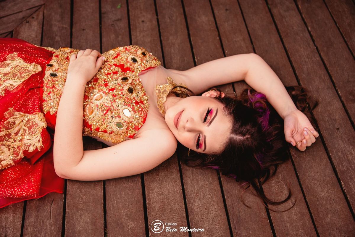 Aniversário de 15 anos - Foto e Filmagem - Debutante - Estúdio Beto Monteiro - Curitiba - fotografo de 15 anos - sessao de fotos - book de fotos - book de 15 anos - fotografo - Gabi - Rober e Gabi - Ana Cecilia - memorial ucraniano - parque tingui