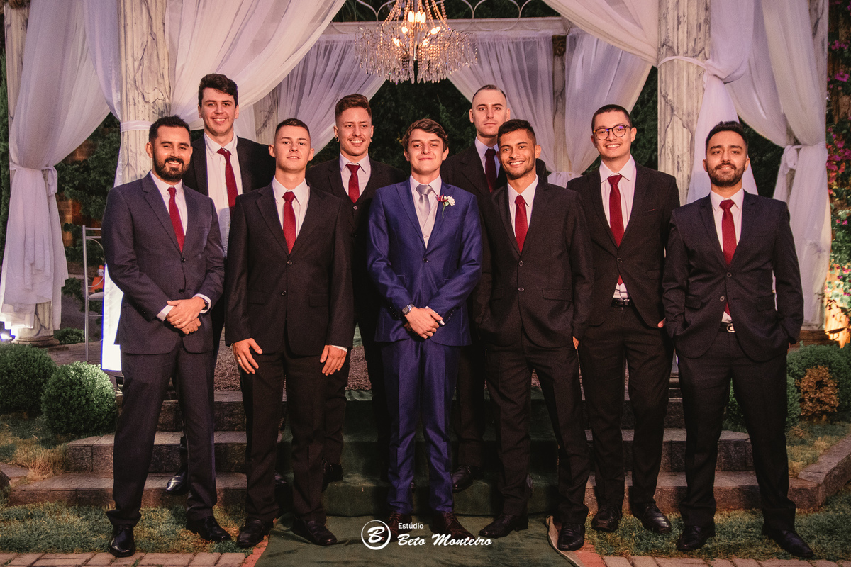 fotografo de casamento - videos de casamento - filmagem - casamento - cinegrafista - filmmaker - wedding - produtora - curitiba - estudio beto monteiro - casal - pre wedding - Thaís Govea e Felipe Naldony - Castello Reale Colombo - ar livre - externo