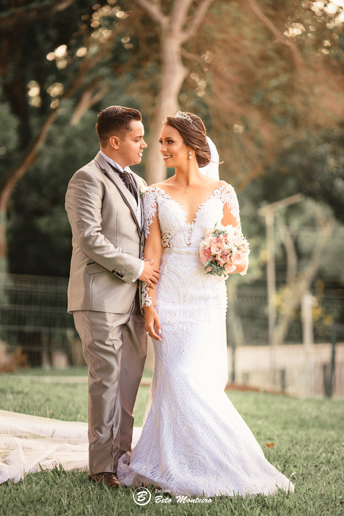 fotografo de casamento - videos de casamento - filmagem - casamento - cinegrafista - filmmaker - wedding - produtora - curitiba - estudio beto monteiro - casal - pre wedding - Jady e Daniel - Santuário São Francisco de Assis - Sal e Brasa - Curitiba