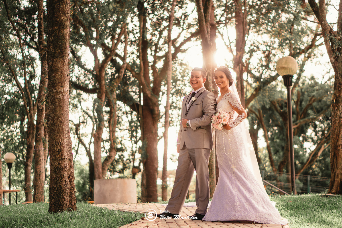 fotografo de casamento - videos de casamento - filmagem - casamento - cinegrafista - filmmaker - wedding - produtora - curitiba - estudio beto monteiro - casal - pre wedding - Jady e Daniel - Santuário São Francisco de Assis - Sal e Brasa - Curitiba
