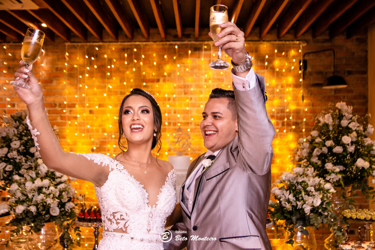 fotografo de casamento - videos de casamento - filmagem - casamento - cinegrafista - filmmaker - wedding - produtora - curitiba - estudio beto monteiro - casal - pre wedding - Jady e Daniel - Santuário São Francisco de Assis - Sal e Brasa - Curitiba