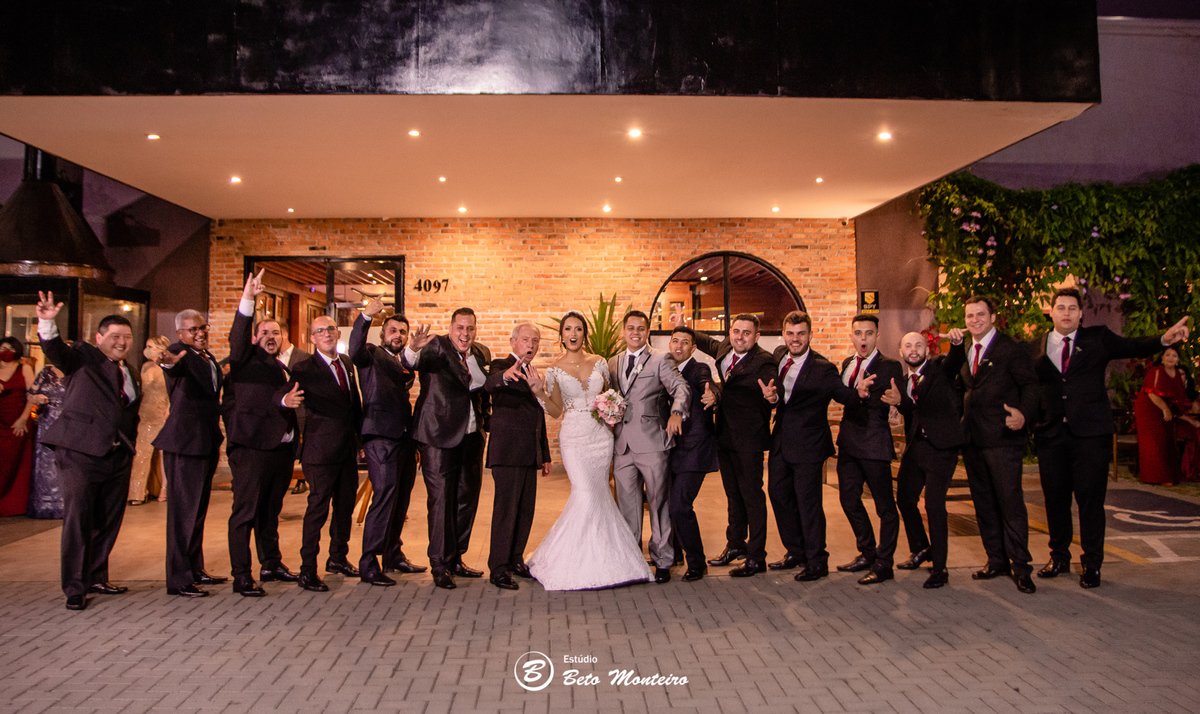 fotografo de casamento - videos de casamento - filmagem - casamento - cinegrafista - filmmaker - wedding - produtora - curitiba - estudio beto monteiro - casal - pre wedding - Jady e Daniel - Santuário São Francisco de Assis - Sal e Brasa - Curitiba