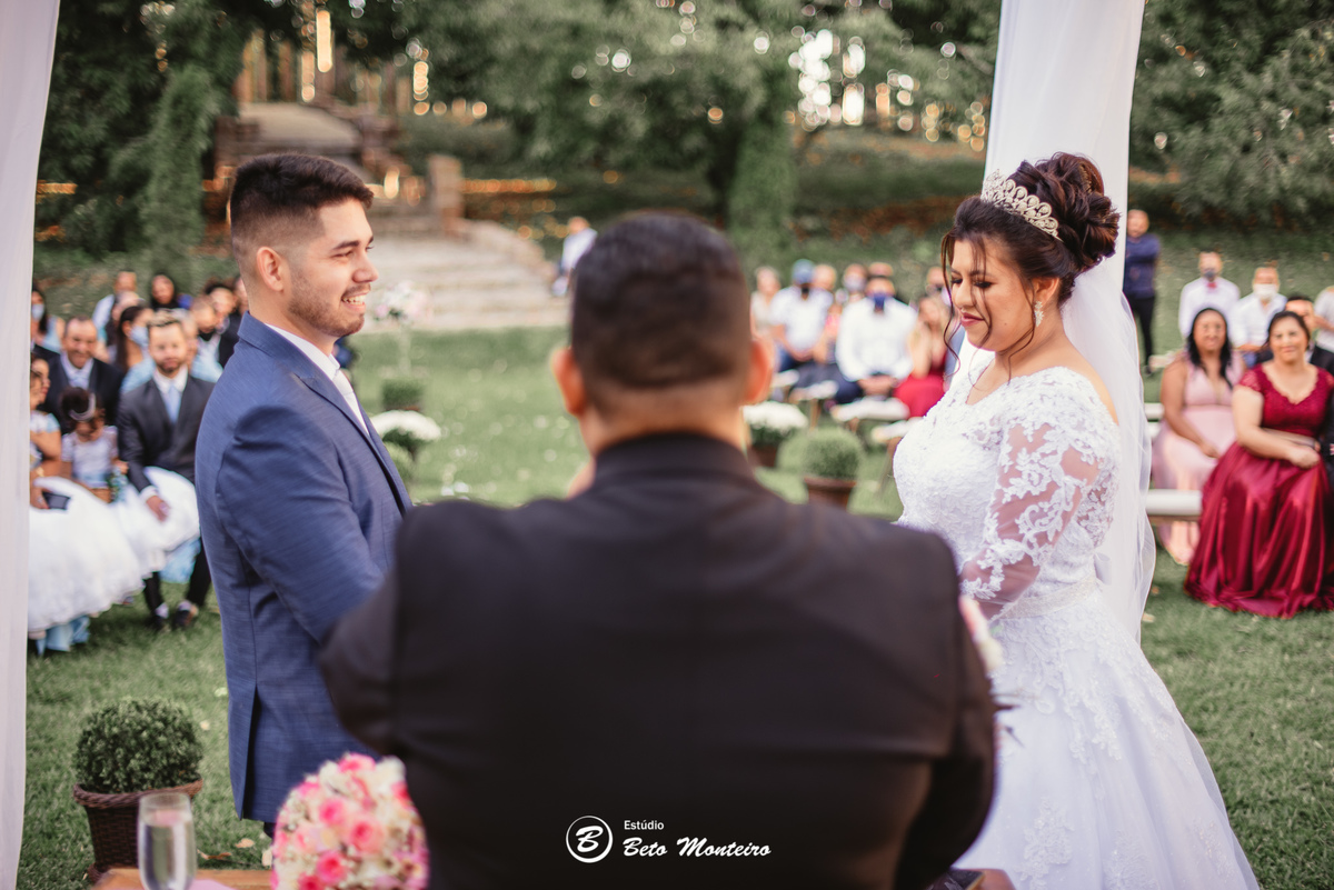 fotografo de casamento - videos de casamento - filmagem - casamento - cinegrafista - filmmaker - wedding - produtora - curitiba - estudio beto monteiro - casal - pre wedding - Thaciane e Paulo - llar eventos - artt festa - ar livre