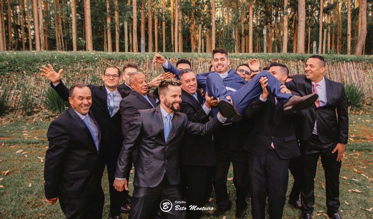 fotografo de casamento - videos de casamento - filmagem - casamento - cinegrafista - filmmaker - wedding - produtora - curitiba - estudio beto monteiro - casal - pre wedding - Thaciane e Paulo - llar eventos - artt festa - ar livre
