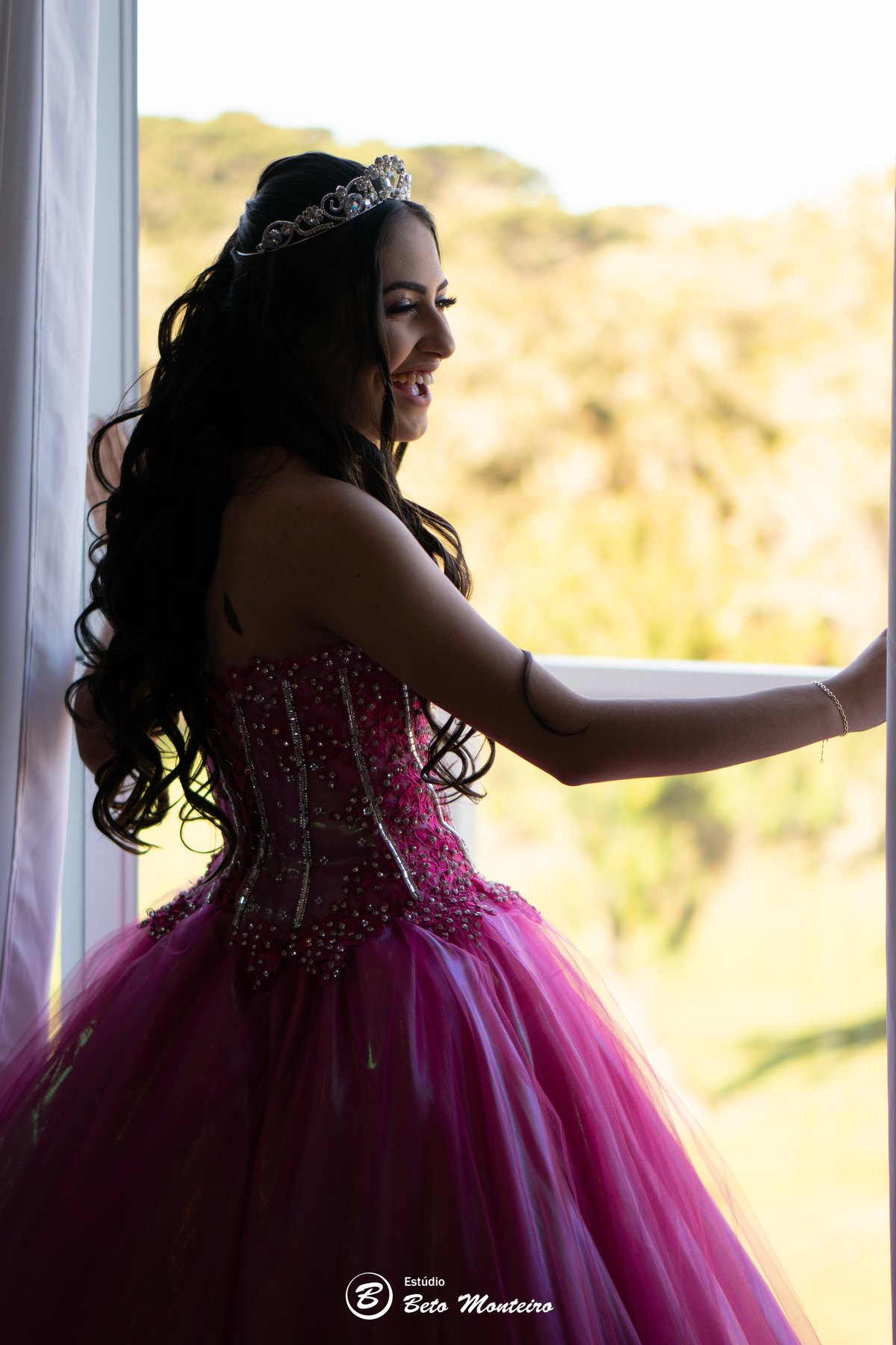 Aniversário de 15 anos - Foto e Filmagem - Debutante - Estúdio Beto Monteiro - Curitiba - fotografo de 15 anos - sessao de fotos - book de fotos - book de 15 anos - fotografo - Camylla - Alessandra Marques - chacara ienkot - vestido de princesa