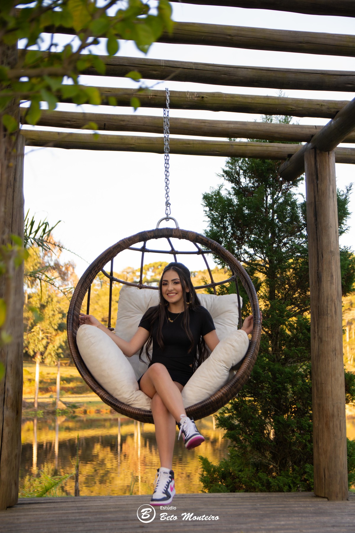 Aniversário de 15 anos - Foto e Filmagem - Debutante - Estúdio Beto Monteiro - Curitiba - fotografo de 15 anos - sessao de fotos - book de fotos - book de 15 anos - fotografo - Camylla - Alessandra Marques - chacara ienkot - vestido de princesa