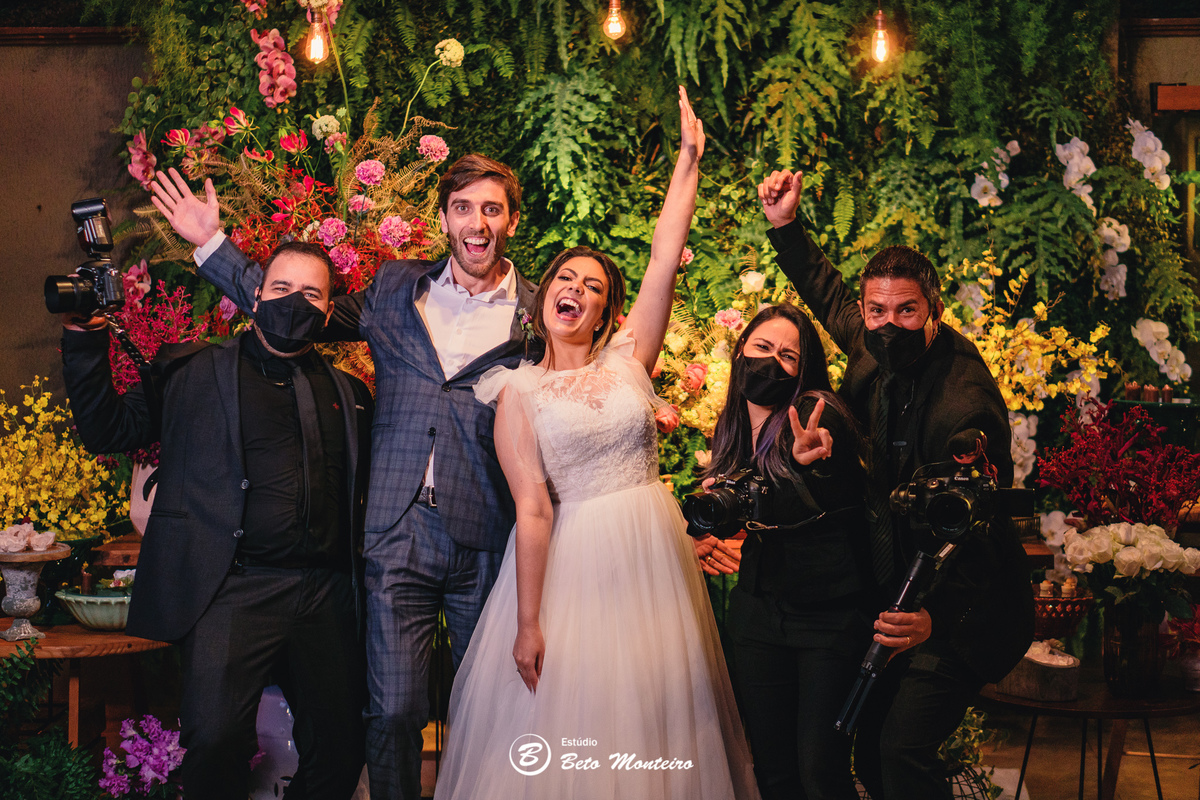fotografo de casamento - videos de casamento - filmagem - casamento - cinegrafista - filmmaker - wedding - produtora - curitiba - estudio beto monteiro - casal - pre wedding - Renata e Silas - Ar livre - casamento civil - chacara do rocio - decoração
