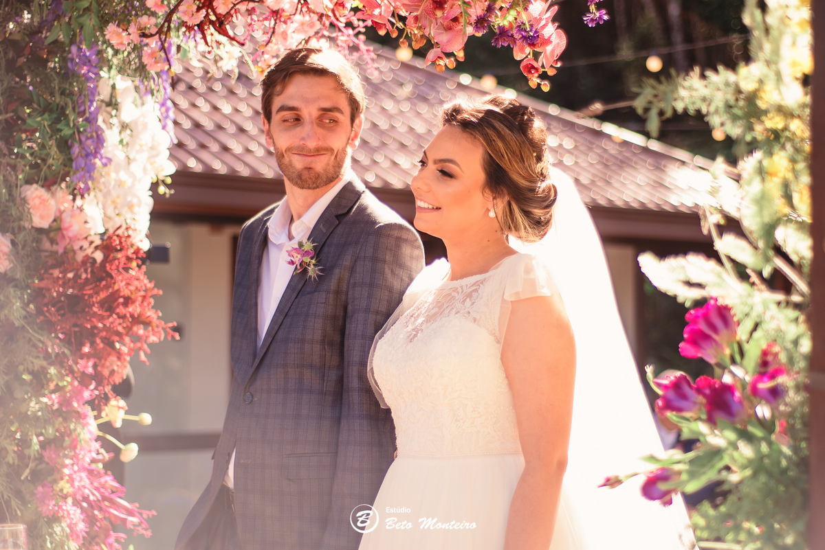 fotografo de casamento - videos de casamento - filmagem - casamento - cinegrafista - filmmaker - wedding - produtora - curitiba - estudio beto monteiro - casal - pre wedding - Renata e Silas - Ar livre - casamento civil - chacara do rocio - decoração