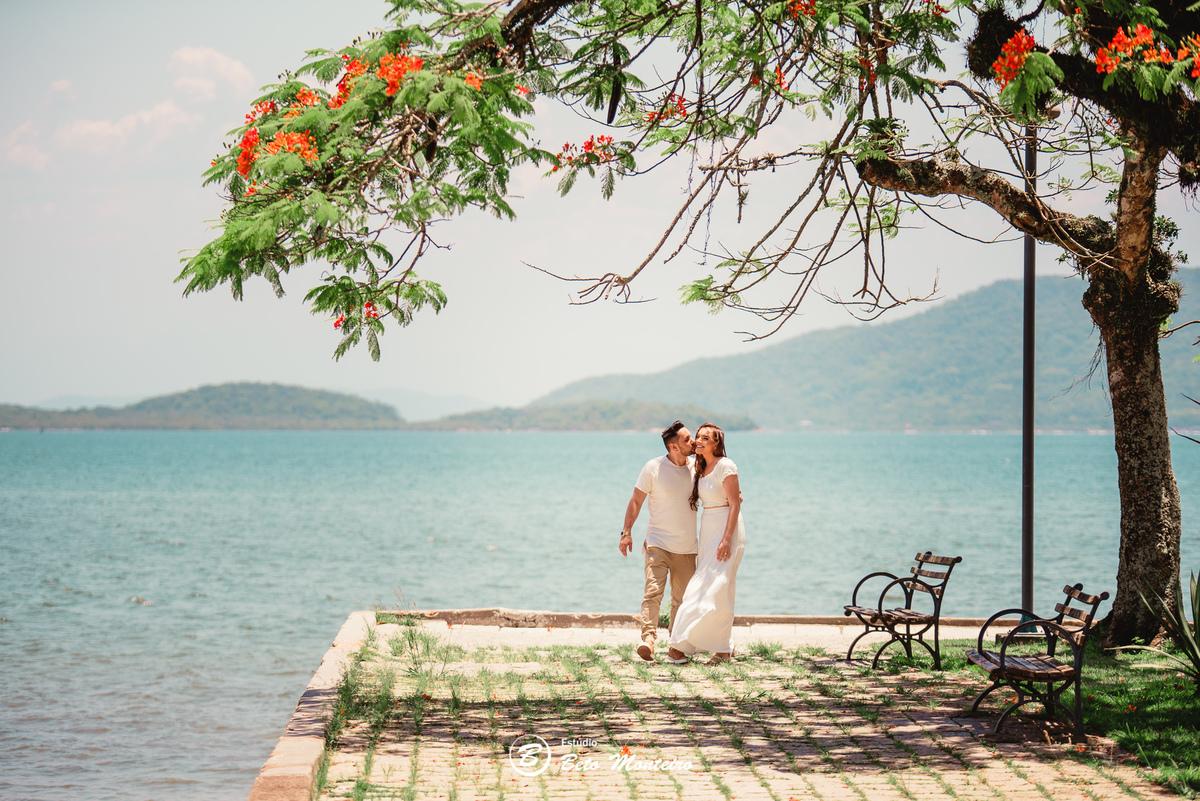 fotografo de casamento - videos de casamento - filmagem - casamento - cinegrafista - filmmaker - wedding - produtora - curitiba - estudio beto monteiro - casal - pre wedding - milena e anderson - sao chico francisco do sul - praia - dunas - morro