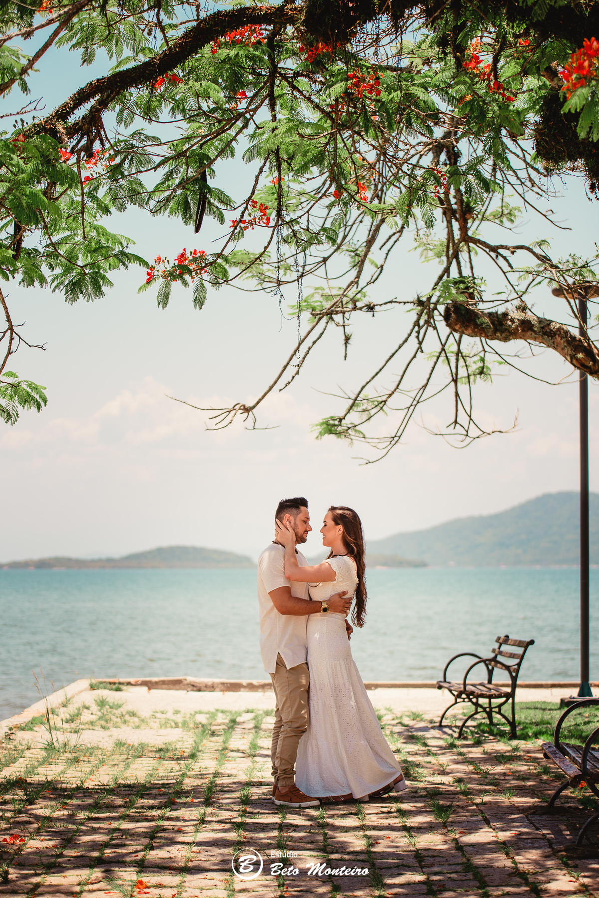 fotografo de casamento - videos de casamento - filmagem - casamento - cinegrafista - filmmaker - wedding - produtora - curitiba - estudio beto monteiro - casal - pre wedding - milena e anderson - sao chico francisco do sul - praia - dunas - morro