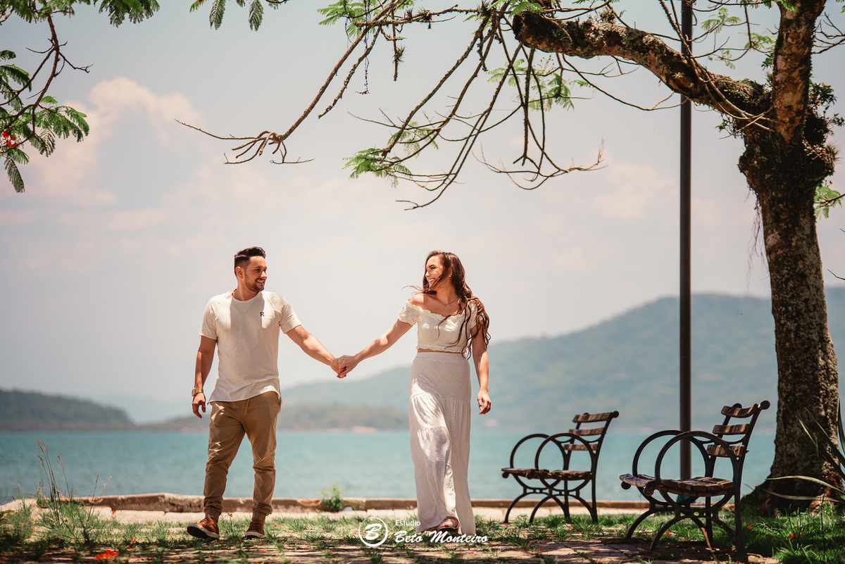 fotografo de casamento - videos de casamento - filmagem - casamento - cinegrafista - filmmaker - wedding - produtora - curitiba - estudio beto monteiro - casal - pre wedding - milena e anderson - sao chico francisco do sul - praia - dunas - morro