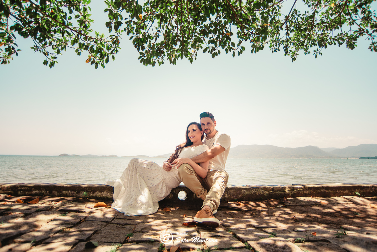 fotografo de casamento - videos de casamento - filmagem - casamento - cinegrafista - filmmaker - wedding - produtora - curitiba - estudio beto monteiro - casal - pre wedding - milena e anderson - sao chico francisco do sul - praia - dunas - morro