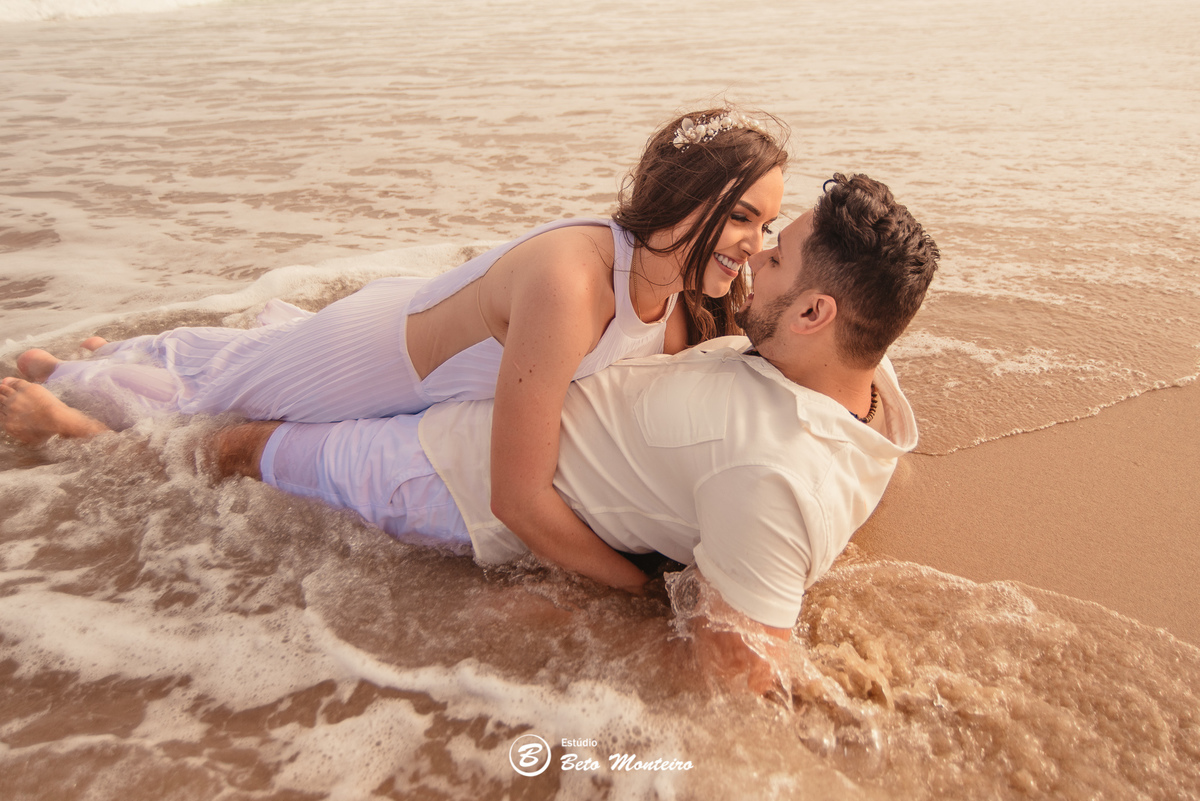 fotografo de casamento - videos de casamento - filmagem - casamento - cinegrafista - filmmaker - wedding - produtora - curitiba - estudio beto monteiro - casal - pre wedding - milena e anderson - sao chico francisco do sul - praia - dunas - morro