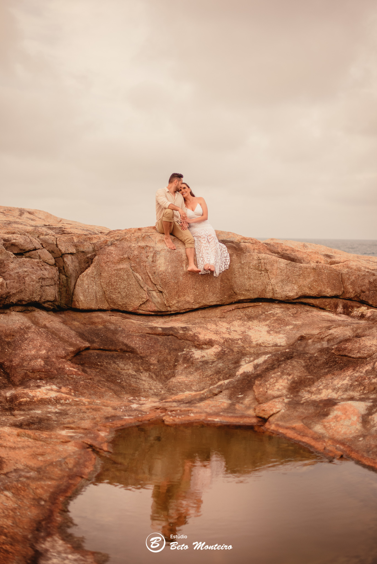 fotografo de casamento - videos de casamento - filmagem - casamento - cinegrafista - filmmaker - wedding - produtora - curitiba - estudio beto monteiro - casal - pre wedding - milena e anderson - sao chico francisco do sul - praia - dunas - morro