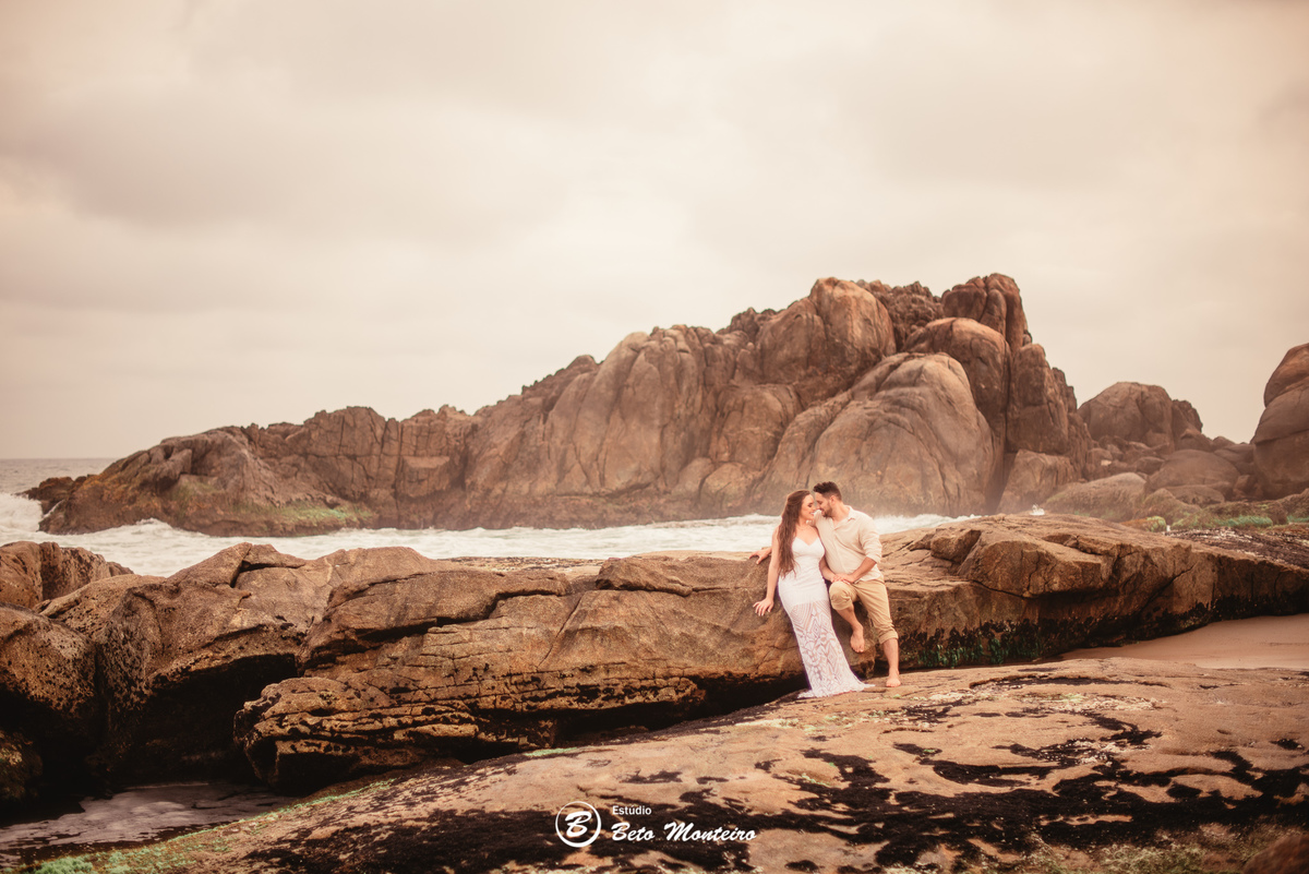 fotografo de casamento - videos de casamento - filmagem - casamento - cinegrafista - filmmaker - wedding - produtora - curitiba - estudio beto monteiro - casal - pre wedding - milena e anderson - sao chico francisco do sul - praia - dunas - morro