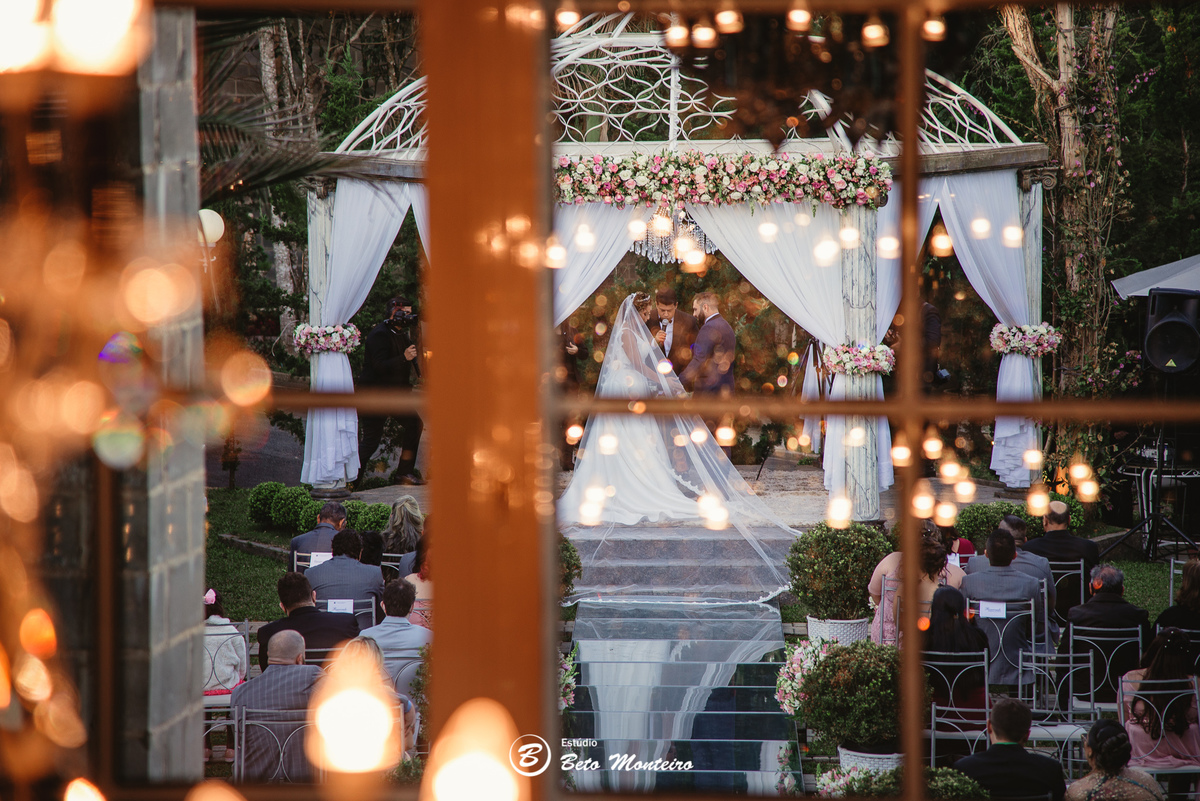 fotografo de casamento - videos de casamento - filmagem - casamento - cinegrafista - filmmaker - wedding - produtora - curitiba - estudio beto monteiro - casal - pre wedding - castello reale - raquel e adilson - sol cerimonial