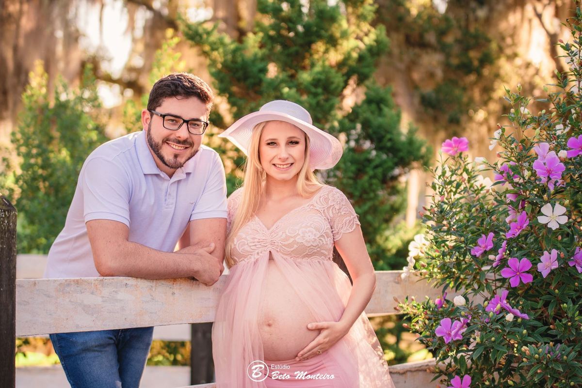 Book Gestante e Familia em Curitiba - Book gestante São José dos Pinhais - Book de gestante lifestyle - Fotos ao ar livre - Grávida - Gestação - Estudio Beto Monteiro - Chácara Ienkot - Fabi - Miguel - Fabiane Prociv