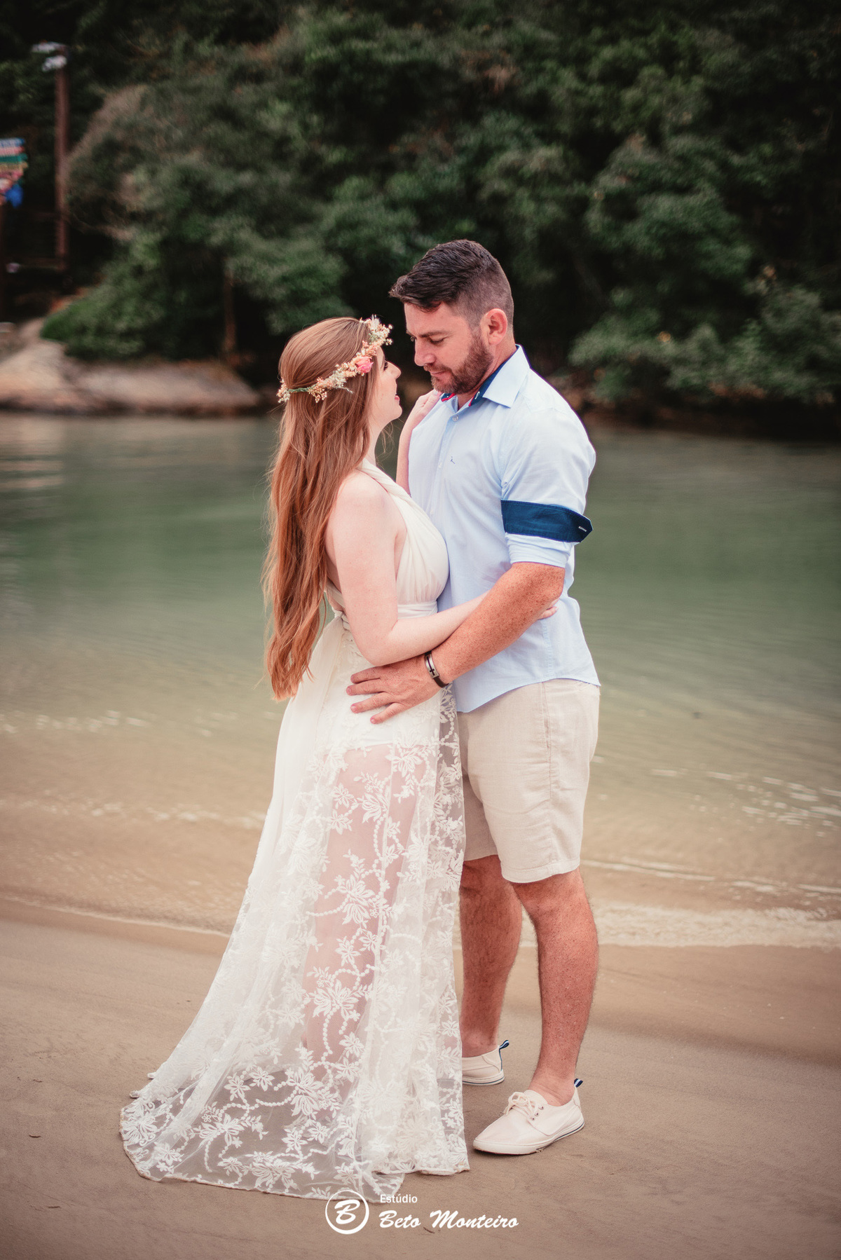 fotografo de casamento - videos de casamento - filmagem - casamento - cinegrafista - filmmaker - wedding - produtora - curitiba - estudio beto monteiro - casal - pre wedding - camila e toni - bombinhas - pet - cachorrinho - praia - mar - vestido branco