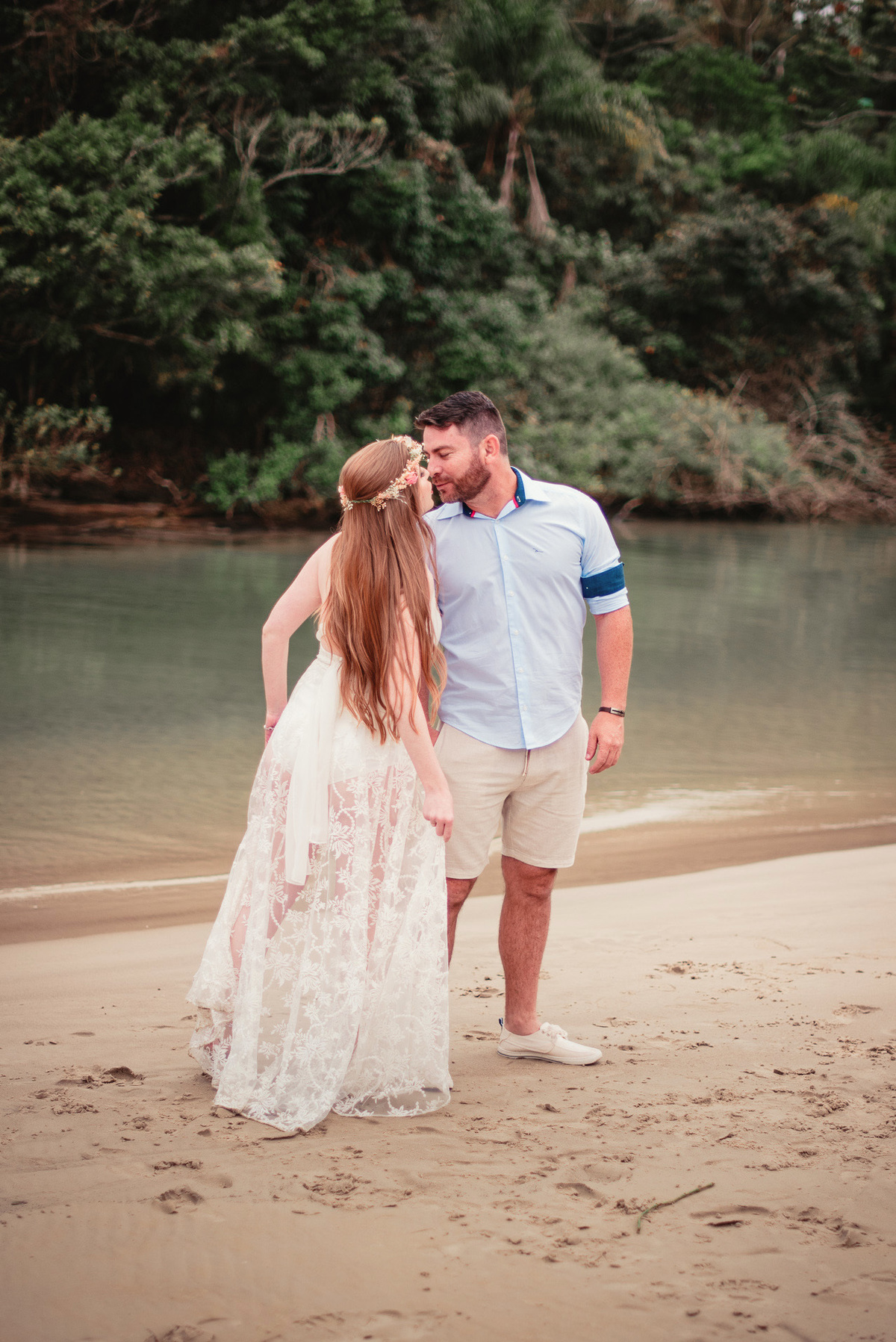 fotografo de casamento - videos de casamento - filmagem - casamento - cinegrafista - filmmaker - wedding - produtora - curitiba - estudio beto monteiro - casal - pre wedding - camila e toni - bombinhas - pet - cachorrinho - praia - mar - vestido branco