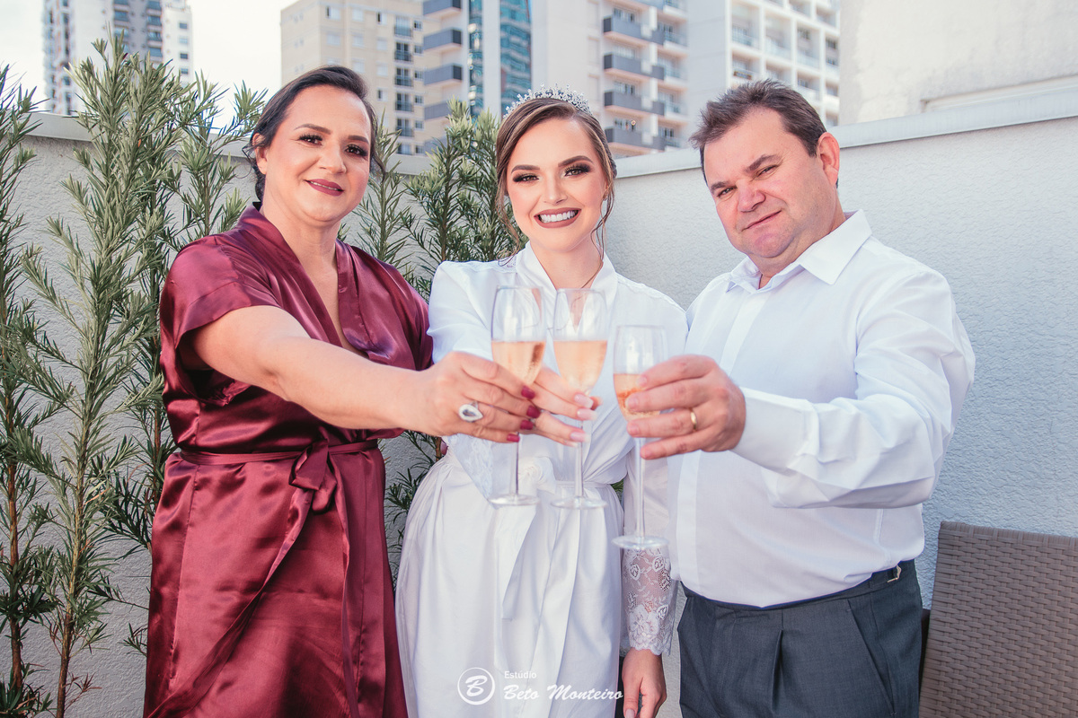 fotografo de casamento - videos de casamento - filmagem - casamento - cinegrafista - filmmaker - wedding - produtora - curitiba - estudio beto monteiro - casal - pre wedding - millena e anderson - garibaldi - catedral - melissa campano - mari cerimonial