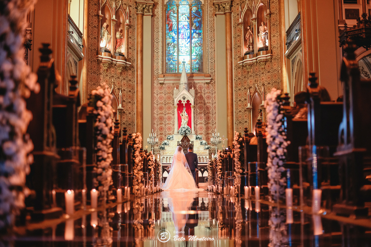 fotografo de casamento - videos de casamento - filmagem - casamento - cinegrafista - filmmaker - wedding - produtora - curitiba - estudio beto monteiro - casal - pre wedding - millena e anderson - garibaldi - catedral - melissa campano - mari cerimonial