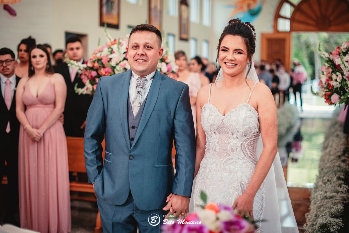 fotografo de casamento - videos de casamento - filmagem - casamento - cinegrafista - filmmaker - wedding - produtora - curitiba - estudio beto monteiro - casal - pre wedding - franciele e jefferson - fran - chacara ienkot - igreja ucraniana - pamela dell
