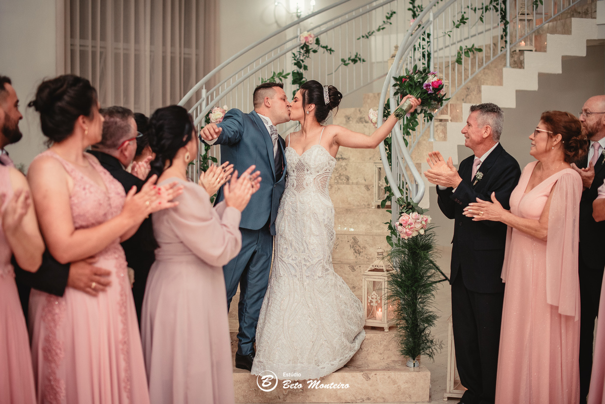 fotografo de casamento - videos de casamento - filmagem - casamento - cinegrafista - filmmaker - wedding - produtora - curitiba - estudio beto monteiro - casal - pre wedding - franciele e jefferson - fran - chacara ienkot - igreja ucraniana - pamela dell