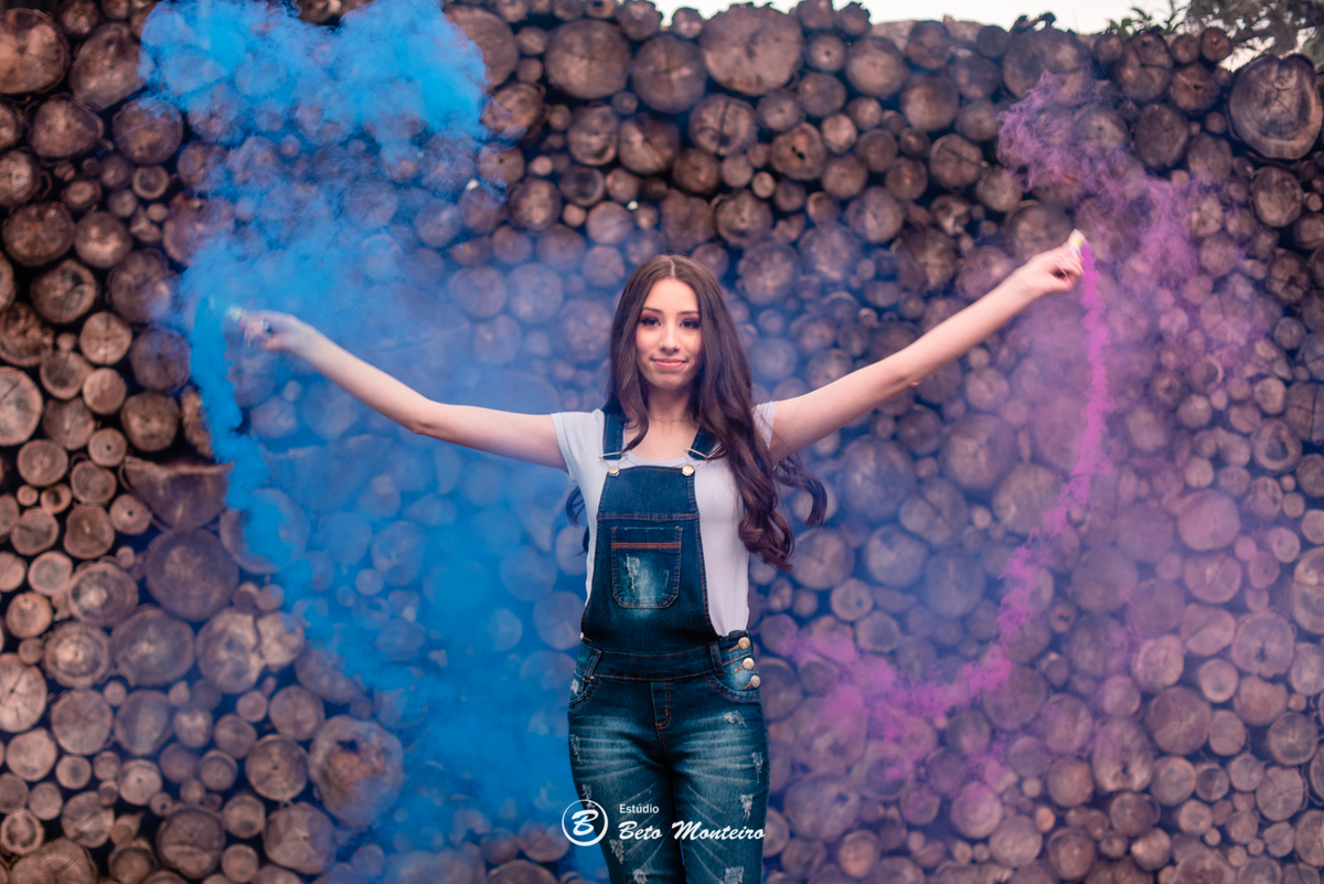 Aniversário de 15 anos - Foto e Filmagem - Debutante - Estúdio Beto Monteiro - Curitiba - fotografo de 15 anos - fotógrafa - sessao de fotos - book de fotos - book de 15 anos - fotografo - chácara ienkot - vestido - Lívia