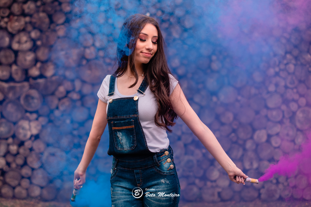 Aniversário de 15 anos - Foto e Filmagem - Debutante - Estúdio Beto Monteiro - Curitiba - fotografo de 15 anos - fotógrafa - sessao de fotos - book de fotos - book de 15 anos - fotografo - chácara ienkot - vestido - Lívia